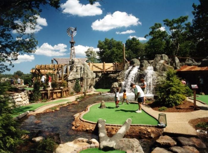 Best Places to Play Miniature Golf In the Boston Area
