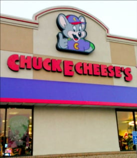 chuck e cheese photo