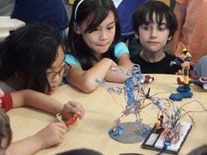 engineering design at the advent school photo