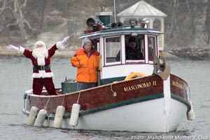 santa's arrival in rockport and tree lighting photo