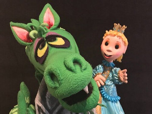 sir george and the dragon at puppet showplace photo