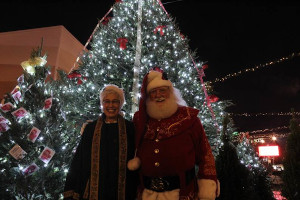 santa and mrs claus meet greet and celebration photo