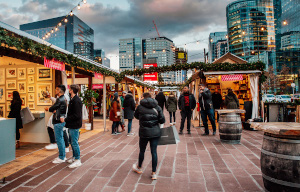 snowport holiday market at the seaport photo